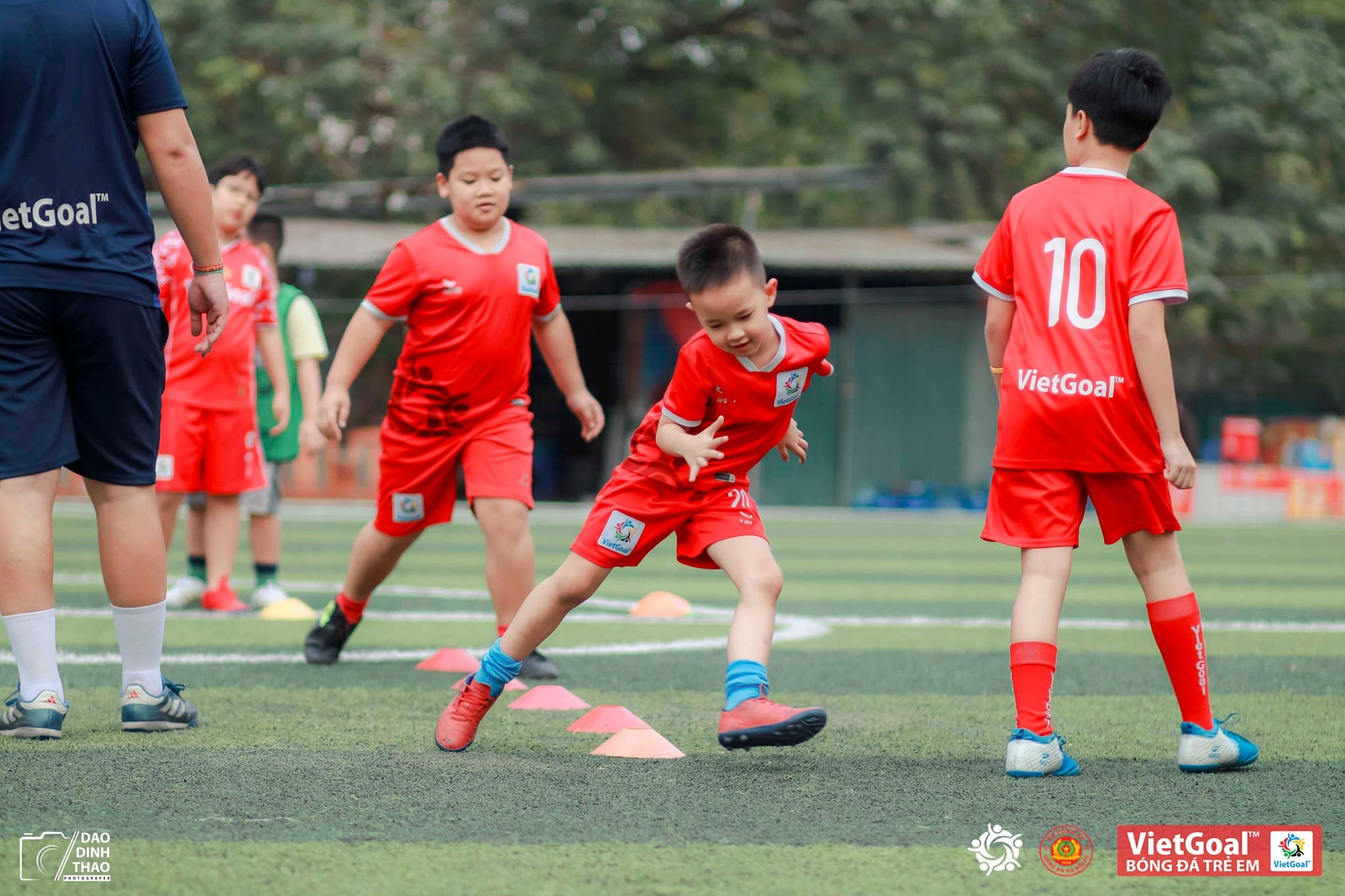 Học Bóng Đá Cho Trẻ Khỏe Mạnh: Hành Trình Tiến Bước Của Bé Gia Huy Tại VietGoal