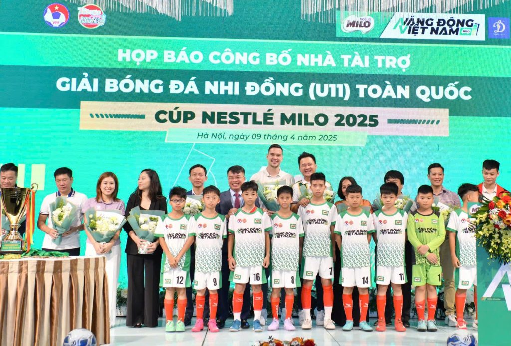 CẦU THỦ NHÍ VIETGOAL VINH DỰ ĐẠI DIỆN THIẾU NHI CẢ NƯỚC THAM GIA LỄ CÔNG BỐ GIẢI BÓNG ĐÁ NHI ĐỒNG TOÀN QUỐC CÚP NESTLE MILO 2025.
