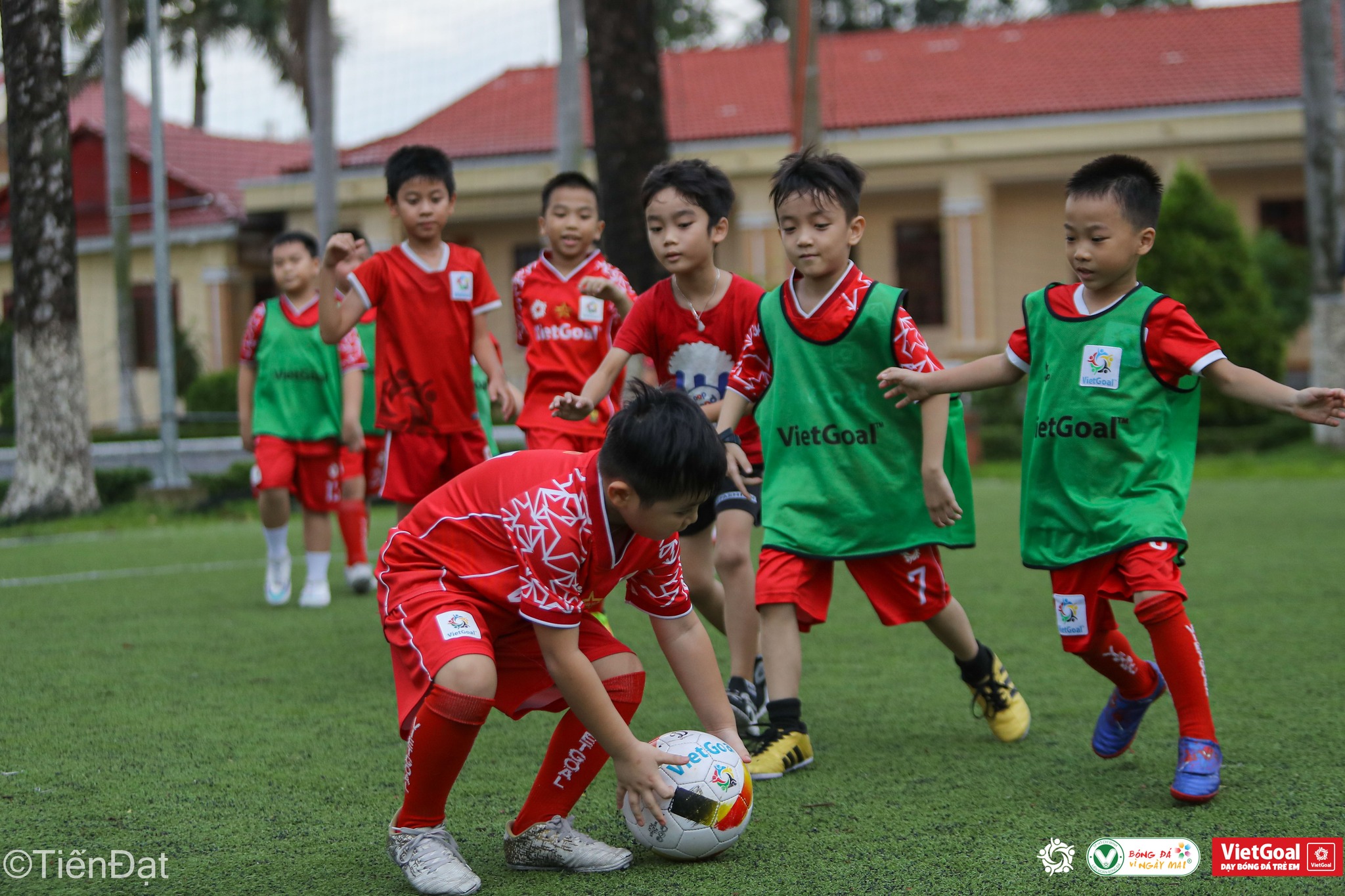 Đăng Ký Lớp Bóng Đá Cho Trẻ 6 Tuổi: VietGoal Gò Vấp & Giấc Mơ Nhật Bản Đang Chờ Đón