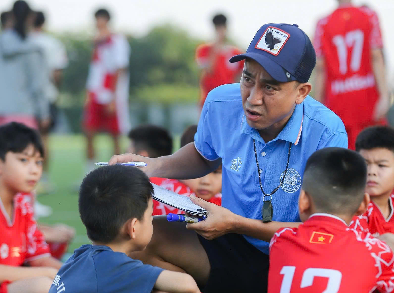 HƠN 500 CẦU THỦ NHÍ HỘI TỤ TẠI CHUNG KHẢO TUYỂN CHỌN ĐỘI TUYỂN VIETGOAL.