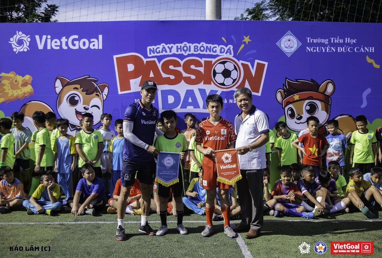 VIETGOAL VÀ TRƯỜNG TIỂU HỌC NGUYỄN ĐỨC CẢNH (ĐÀ NẴNG) TỔ CHỨC THÀNH CÔNG NGÀY HỘI BÓNG ĐÁ PASSION DAY.